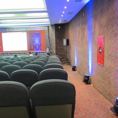 ILUMINAÇÃO DECORATIVA E ACESSÓRIOS PARA EVENTOS